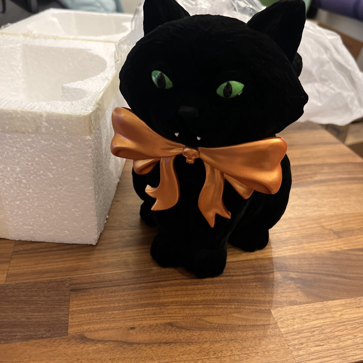 Bath & Body Works Halloween 2025 Vampire Cat 3-Wick Candle Holder Pedestal NEW