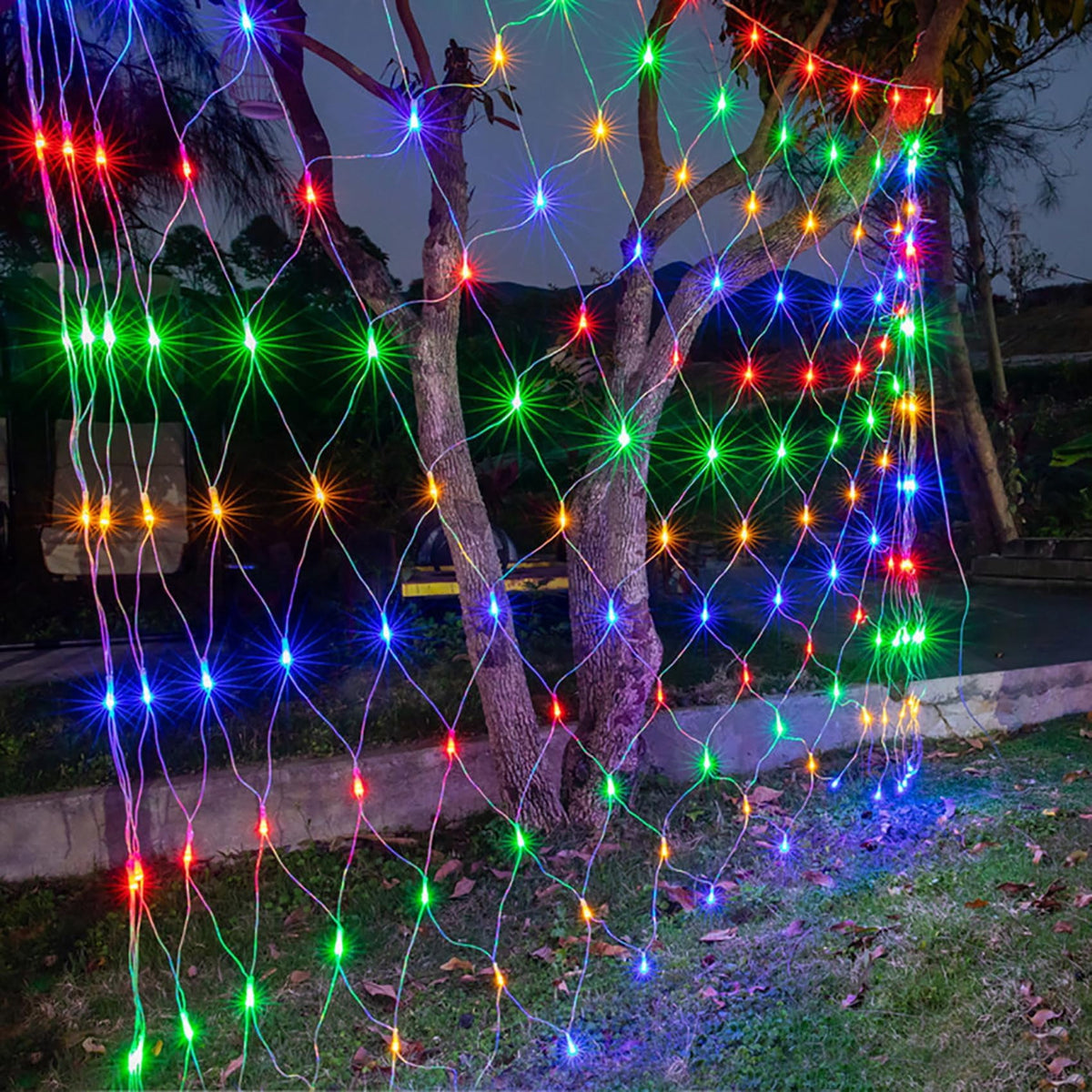 Garden Net Lights, Battery Operated 672 LED Waterproof Net Mesh Lights with 8 Modes, 6x4M Fairy String Lights for Outdoor Indoor Christmas Tree, Bush, Backyard, Garden, Party Décor