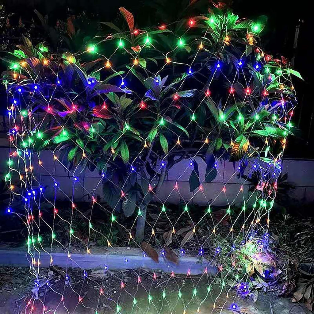 Garden Net Lights Battery Operated 4x6M 672LED Waterproof Net Mesh String Lights 8 Modes Fairy Lights for Indoor Outdoor Christmas Tree Bush Garden Backyard Décor