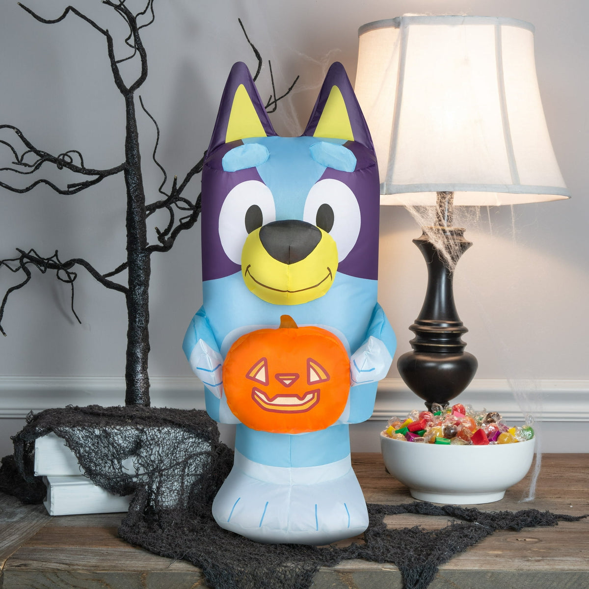 Bluey & Bingo 22" Halloween Indoor Inflatable Set with USB Power
